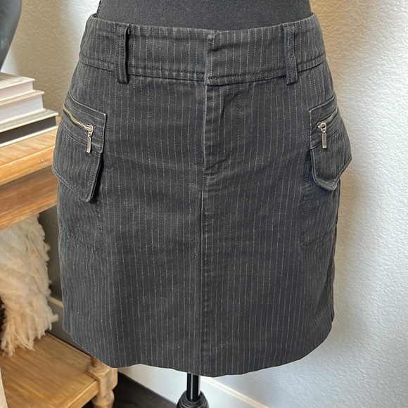 Banana Republic Dresses & Skirts - Banana Republic Black Stripe Mini Denim Skirt